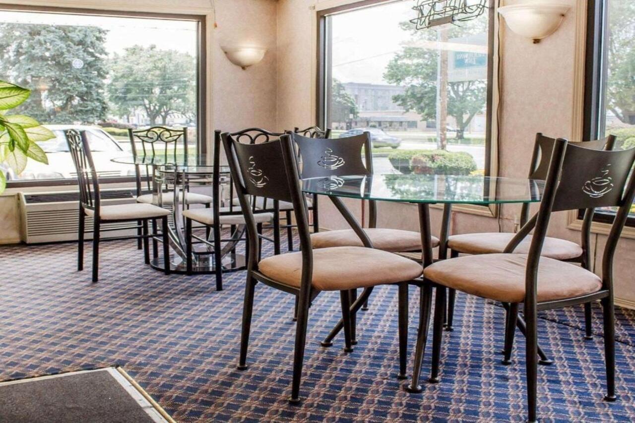 Rodeway Inn Findlay Esterno foto