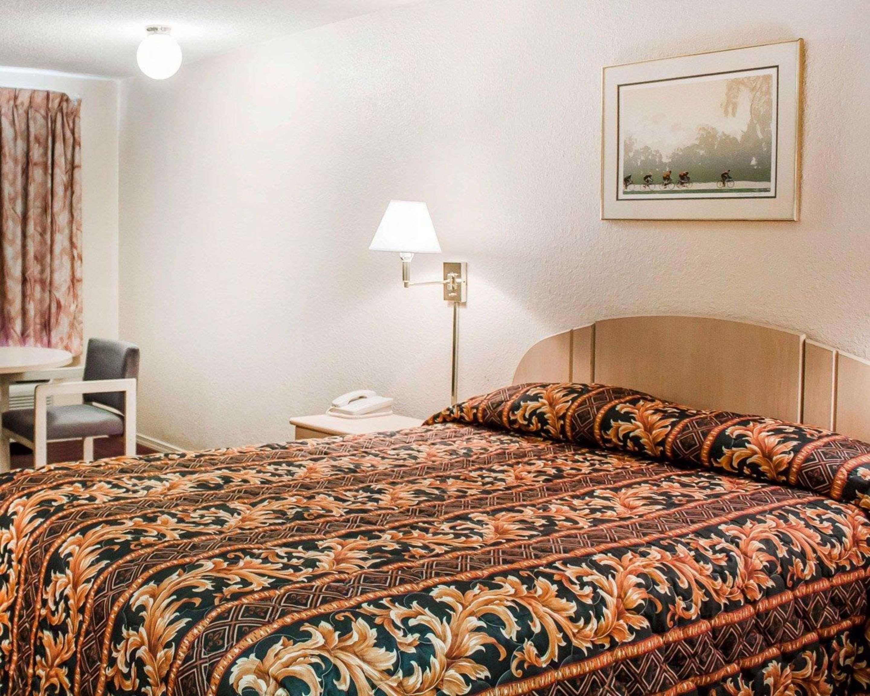 Rodeway Inn Findlay Esterno foto
