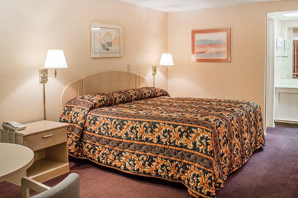 Rodeway Inn Findlay Esterno foto