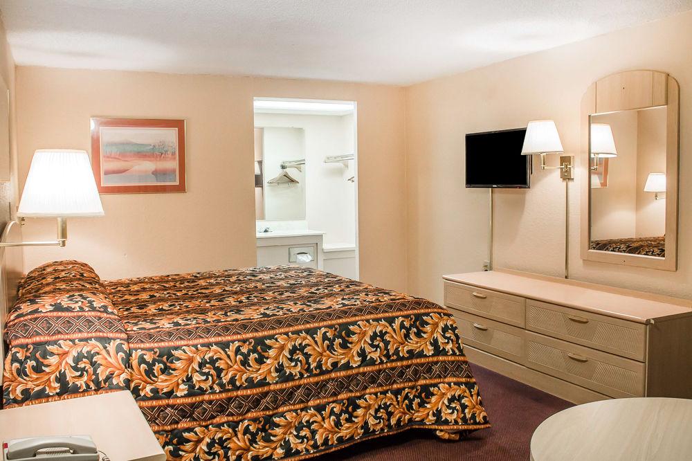 Rodeway Inn Findlay Esterno foto