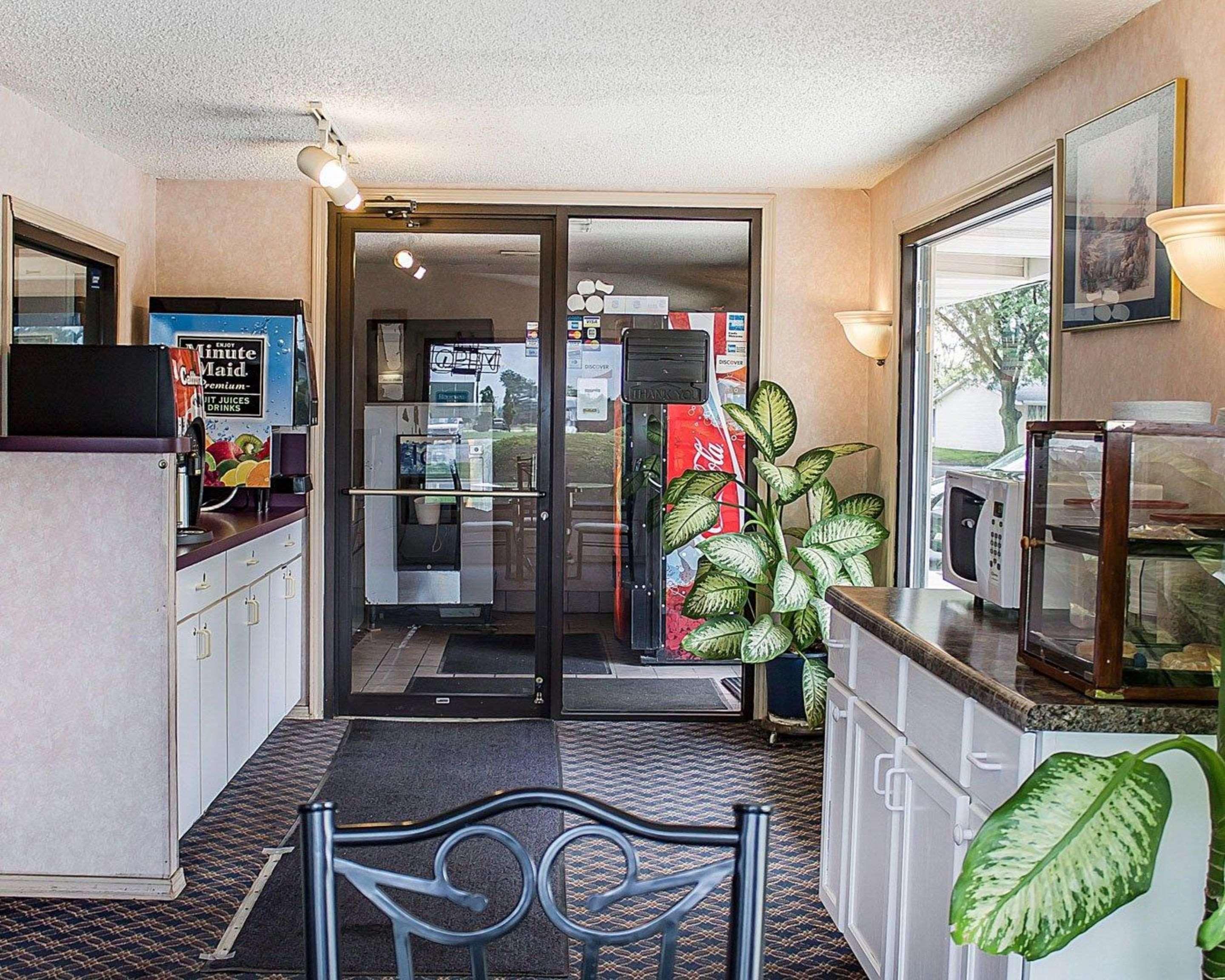 Rodeway Inn Findlay Esterno foto