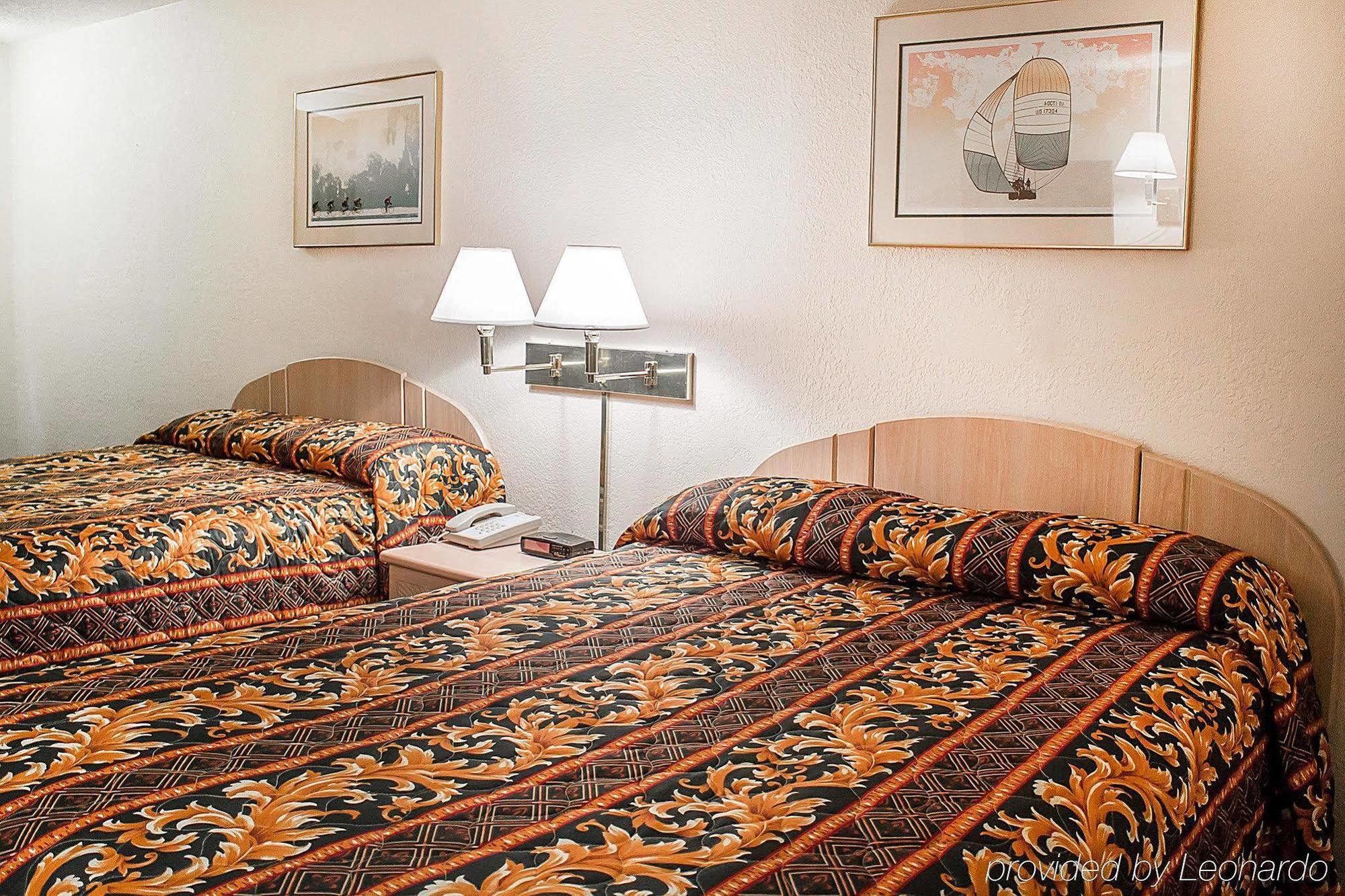 Rodeway Inn Findlay Esterno foto